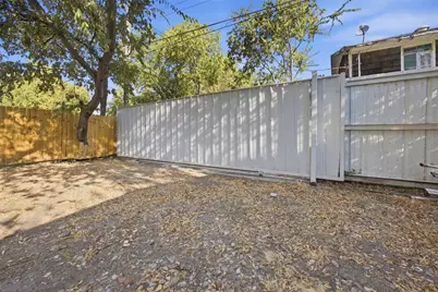1801 Garden Oaks Drive, Irving, TX 75061 - Photo 26