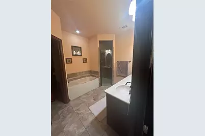 1055 Chartres, Oak Ridge, TX 75142 - Photo 24