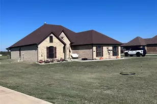 1055 Chartres, Oak Ridge, TX 75142 - Photo 2