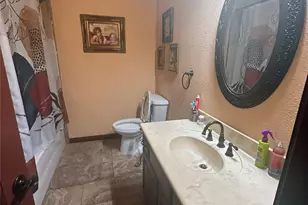 1055 Chartres, Oak Ridge, TX 75142 - Photo 18