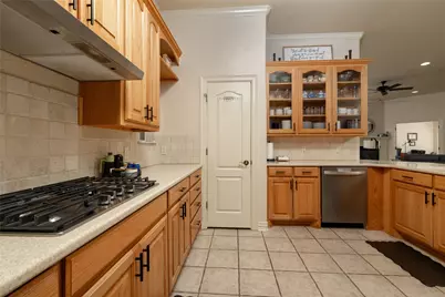 115 Lakeview Drive, Runaway Bay, TX 76426 - Photo 16