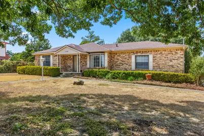 7235 Vecino Drive, Dallas, TX 75241 - Photo 2