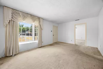 7235 Vecino Drive, Dallas, TX 75241 - Photo 4