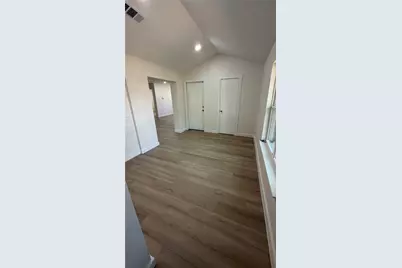 318 18th Street, Grand Prairie, TX 75051 - Photo 4