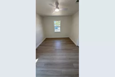 318 18th Street, Grand Prairie, TX 75051 - Photo 6