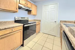 5017 Chapman St, Fort Worth, TX 76105 - Photo 4
