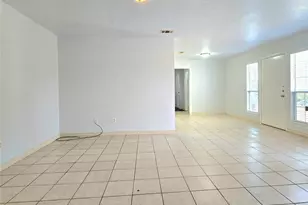 5017 Chapman St, Fort Worth, TX 76105 - Photo 6