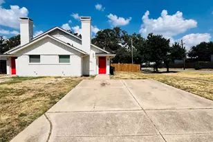 1701 Justin Lyn St, Arlington, TX 76012 - Photo 2