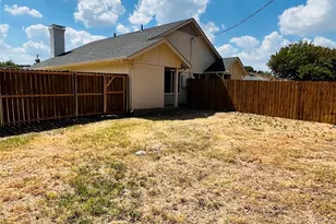 1701 Justin Lyn St, Arlington, TX 76012 - Photo 14