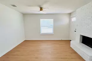 1701 Justin Lyn St, Arlington, TX 76012 - Photo 6