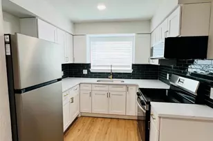 1703 Justin Lyn St, Arlington, TX 76012 - Photo 6
