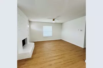1703 Justin Lyn Street, Arlington, TX 76012 - Photo 4