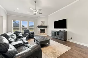813 Rustic Trl, Midlothian, TX 76065 - Photo 4