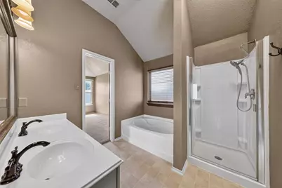 501 Roundrock Lane, Fort Worth, TX 76140 - Photo 20