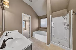 501 Roundrock Ln, Fort Worth, TX 76140 - Photo 20