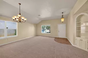 501 Roundrock Ln, Fort Worth, TX 76140 - Photo 4