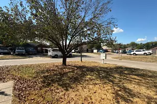 700 Becky Ln, Kaufman, TX 75142 - Photo 2
