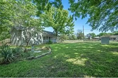 708 E Pine Street, Edgewood, TX 75117 - Photo 32