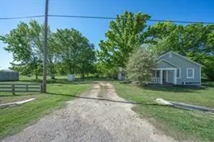 708 E Pine St, Edgewood, TX 75117 - Photo 24