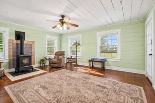 708 E Pine St, Edgewood, TX 75117 - Photo 4