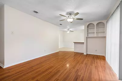 726 E Pecan Street, Hurst, TX 76053 - Photo 6