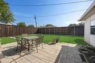 3727 Hawick Ln, Dallas, TX 75220 - Photo 20