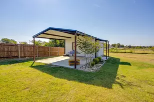 103 Tall Pine Dr, Godley, TX 76044 - Photo 2