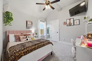 110 Oak View Dr, Godley, TX 76044 - Photo 16