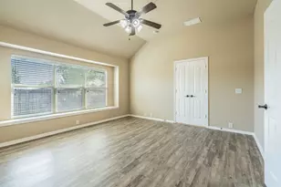 712 Cheryl St, Crowley, TX 76036 - Photo 12