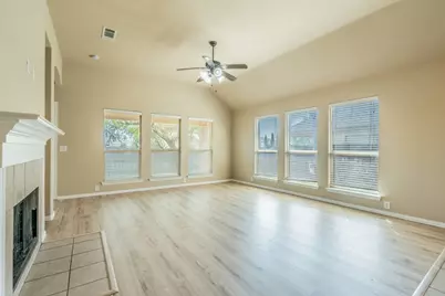 712 Cheryl Street, Crowley, TX 76036 - Photo 2