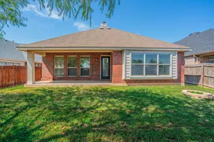 712 Cheryl St, Crowley, TX 76036 - Photo 24