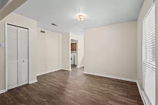 3505 S Columbine Ln, Grand Prairie, TX 75052 - Photo 8