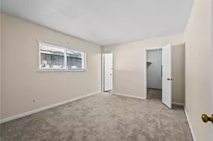 3505 S Columbine Ln, Grand Prairie, TX 75052 - Photo 16