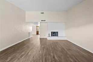 3505 S Columbine Ln, Grand Prairie, TX 75052 - Photo 14