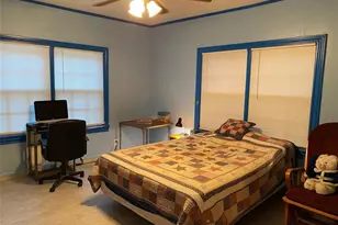 818 E Elm St, Hillsboro, TX 76645 - Photo 16