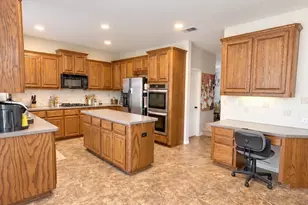 25 Ridgewood Dr, Trophy Club, TX 76262 - Photo 6