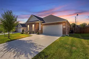 303 Ranch Rd, Justin, TX 76247 - Photo 2