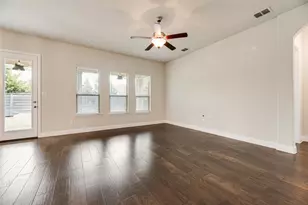 5104 Shallow Pond Dr, Little Elm, TX 76227 - Photo 6