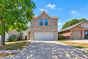 765 River Hill Ln, Fort Worth, TX 76114 - Photo 2