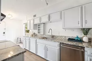 13747 Flagstone Ln, Dallas, TX 75240 - Photo 10