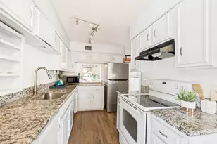 13747 Flagstone Ln, Dallas, TX 75240 - Photo 12