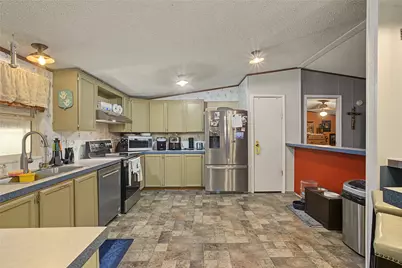 6005 Vinery Lane, Joshua, TX 76058 - Photo 8
