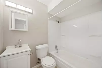 1001 W Elm Street #204, Denison, TX 75020 - Photo 10