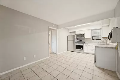 1001 W Elm Street #204, Denison, TX 75020 - Photo 2