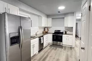 725 E Main St, Denison, TX 75021 - Photo 6