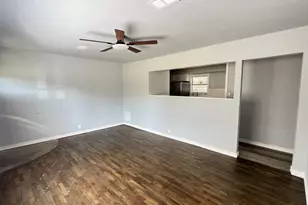 725 E Main St, Denison, TX 75021 - Photo 4