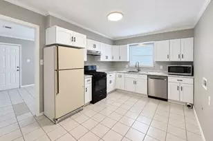 1613 N College St, McKinney, TX 75069 - Photo 8
