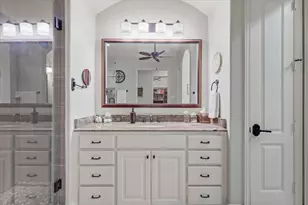 2809 Creekway Dr, Carrollton, TX 75010 - Photo 20