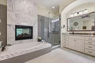 2809 Creekway Dr, Carrollton, TX 75010 - Photo 16