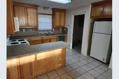 326 N Scullin Avenue, Denison, TX 75020 - Photo 6